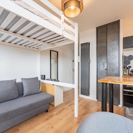 Апартаменты Charlemagne - Studio Confortable Avec Parking Gratuit - Quelques Pas De La Gare, Cuisine, Wifi Аррас Экстерьер фото