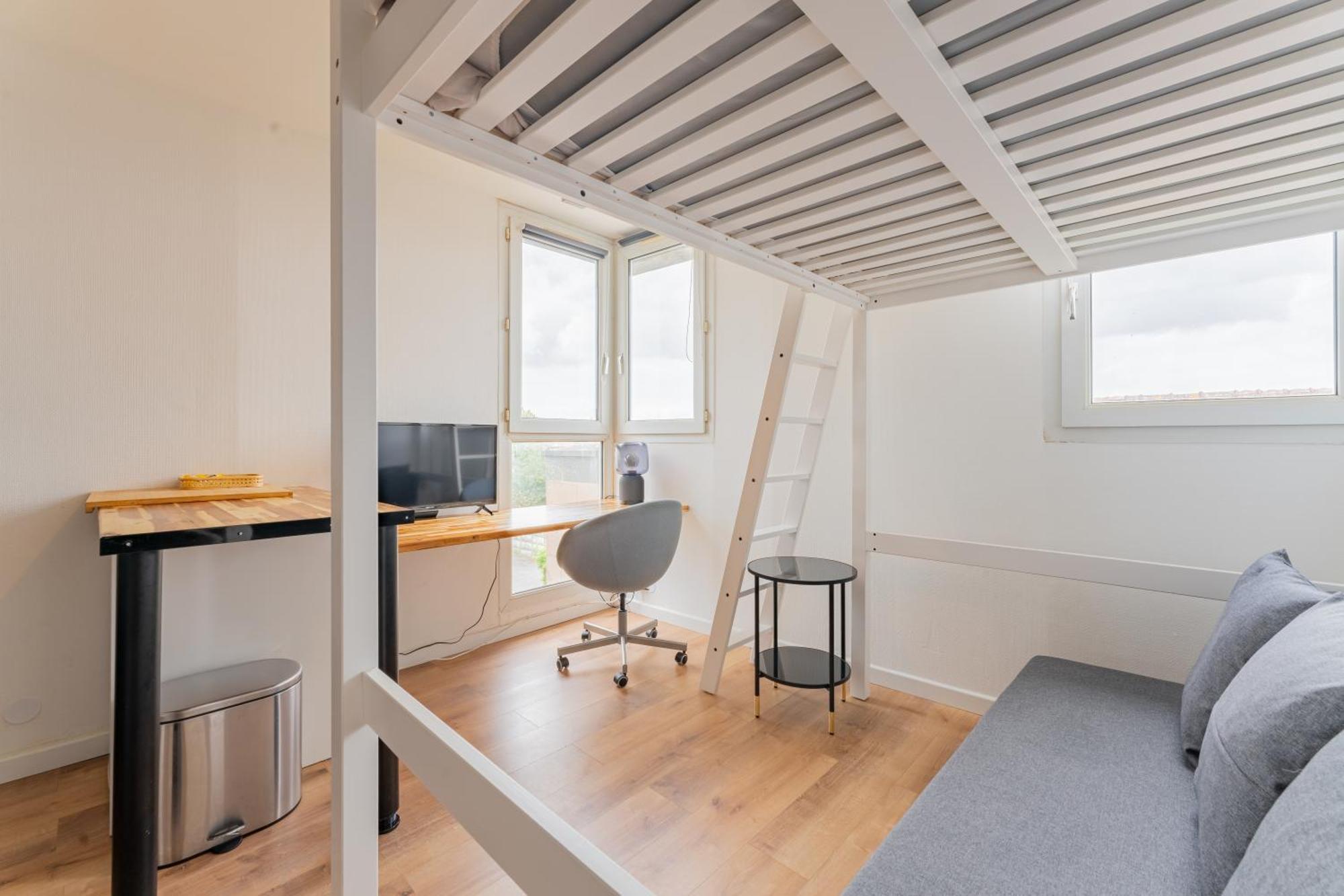 Апартаменты Charlemagne - Studio Confortable Avec Parking Gratuit - Quelques Pas De La Gare, Cuisine, Wifi Аррас Экстерьер фото