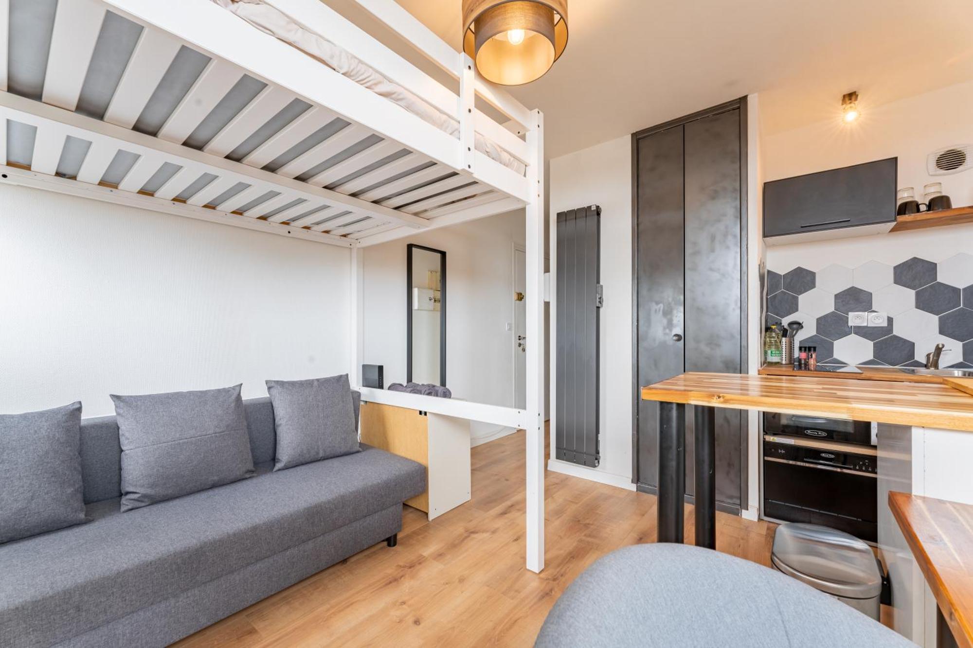 Апартаменты Charlemagne - Studio Confortable Avec Parking Gratuit - Quelques Pas De La Gare, Cuisine, Wifi Аррас Экстерьер фото